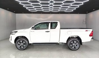 REVO 2WD 2022 2.4 ENTRY MT SMART CAB WHITE  7730 full