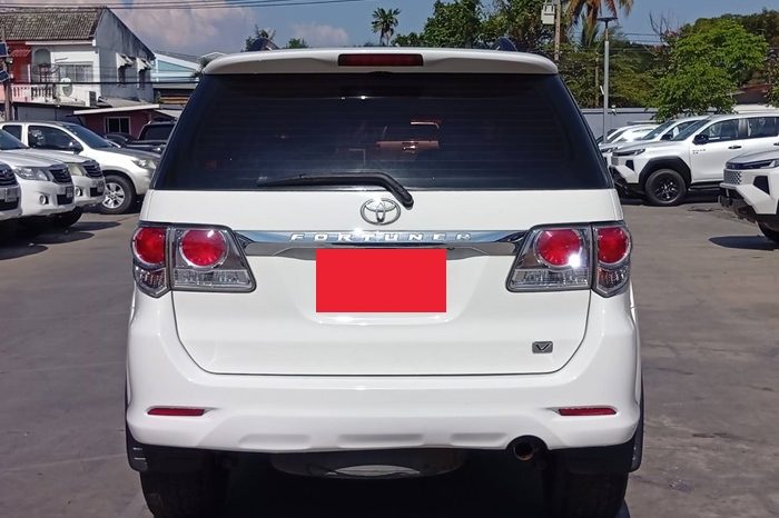 TOYOTA 2WD 2012 2.7V AT FORTUNER WHITE  5688 full