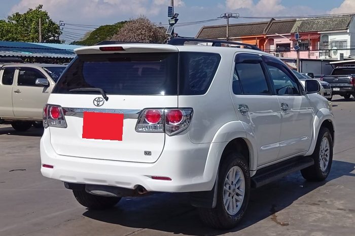 TOYOTA 2WD 2012 2.7V AT FORTUNER WHITE  5688 full