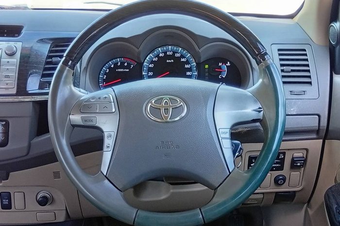 TOYOTA 2WD 2012 2.7V AT FORTUNER WHITE  5688 full