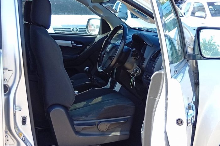 ISUZU 4WD 2019 3.0 MT DOUBLE CAB SILVER  2275 full