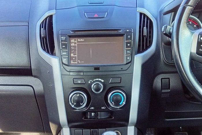 ISUZU 4WD 2019 3.0 MT DOUBLE CAB SILVER  2275 full