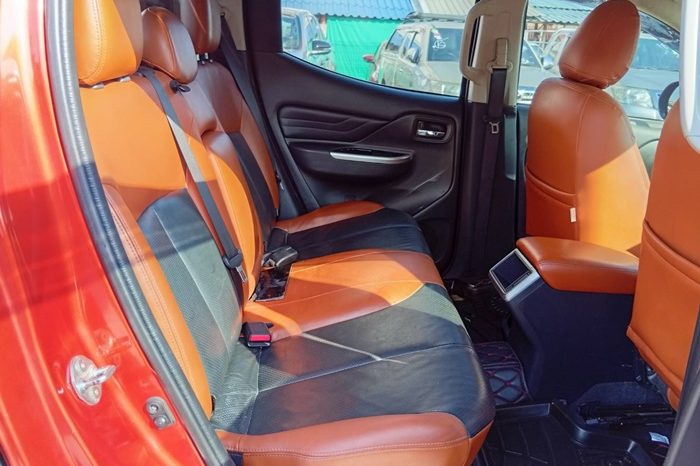 MUTSUBISHI 4WD 2020 2.0 AT DOUBLE CAB ORANGE  4972 full