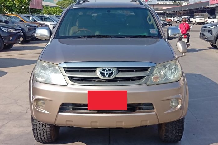 TOYOTA 4WD 2005 2.7V AT FORTUNER BROWN  9339 full