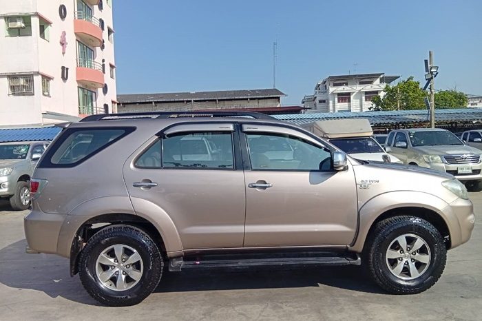 TOYOTA 4WD 2005 2.7V AT FORTUNER BROWN  9339 full