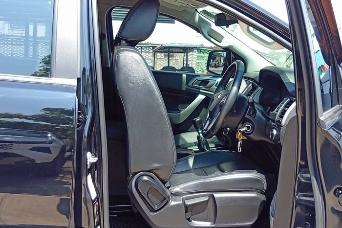 FORD 2WD 2022 2.2 AT DOUBLE CAB BLACK  8437 full