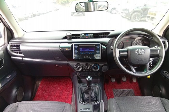 REVO 2WD 2018 2.4J MT SMART CAB SILVER  9883 full