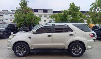 TOYOTA 4WD 2010 3.0V AT FORTUNER SILVER  6765 full