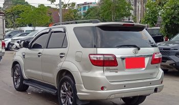 TOYOTA 4WD 2010 3.0V AT FORTUNER SILVER  6765 full
