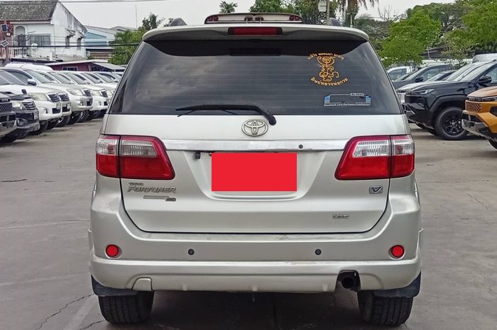 TOYOTA 4WD 2010 3.0V AT FORTUNER SILVER  6765 full