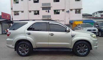 TOYOTA 4WD 2010 3.0V AT FORTUNER SILVER  6765 full