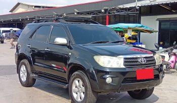 TOYOTA 2WD 2011 2.7V AT FORTUNER BLACK  2089 full