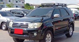 TOYOTA 2WD 2011 2.7V AT FORTUNER BLACK  2089