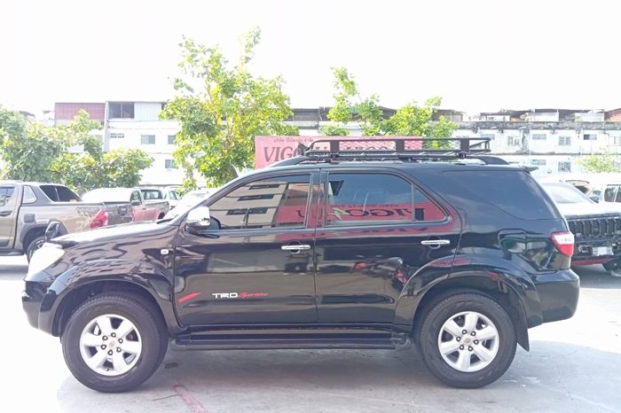 TOYOTA 2WD 2011 2.7V AT FORTUNER BLACK  2089 full