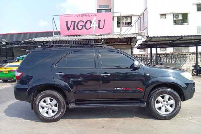 TOYOTA 2WD 2011 2.7V AT FORTUNER BLACK  2089 full