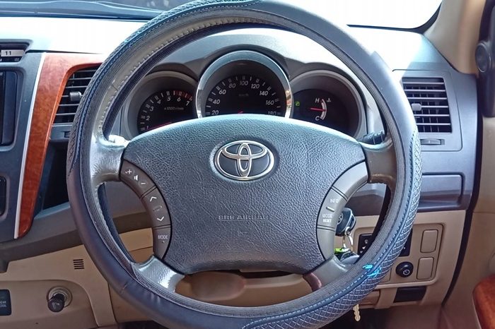 TOYOTA 2WD 2011 2.7V AT FORTUNER BLACK  2089 full