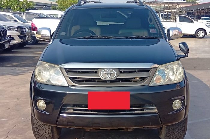 TOYOTA 4WD 2005 2.7V AT FORTUNER BLACK  4390 full