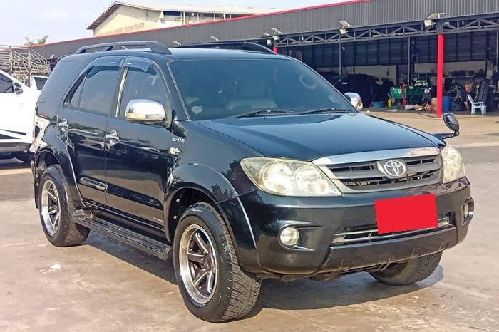 TOYOTA 4WD 2005 2.7V AT FORTUNER BLACK  4390 full