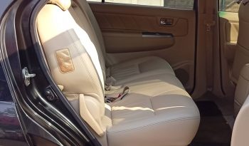 TOYOTA 4WD 2005 2.7V AT FORTUNER BLACK  4390 full