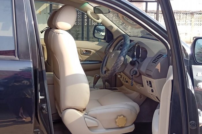 TOYOTA 4WD 2005 2.7V AT FORTUNER BLACK  4390 full