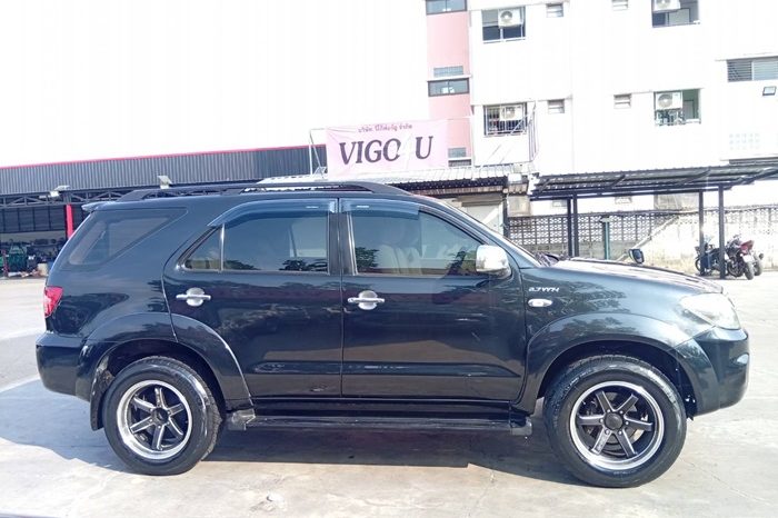 TOYOTA 4WD 2005 2.7V AT FORTUNER BLACK  4390 full
