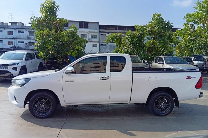 REVO 2WD 2016 2.4J MT SMART CAB WHITE  876 full