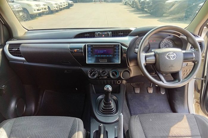 REVO 2WD 2016 2.4J MT SMART CAB WHITE  876 full