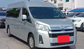 TOYOTA 2020 2WD 2.8 MT COMMUTER SILVER  1375 full