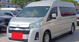 TOYOTA 2020 2WD 2.8 MT COMMUTER SILVER  1375