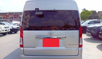 TOYOTA 2020 2WD 2.8 MT COMMUTER SILVER  1375 full