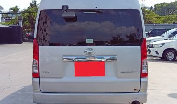 TOYOTA 2020 2WD 2.8 MT COMMUTER SILVER  1377 full