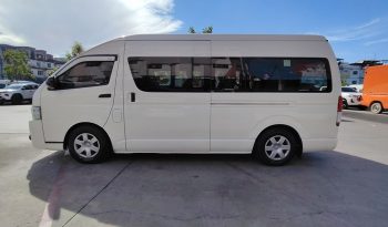 TOYOTA 2WD 2019 2.7 MT COMMUTER WHITE  4922 full
