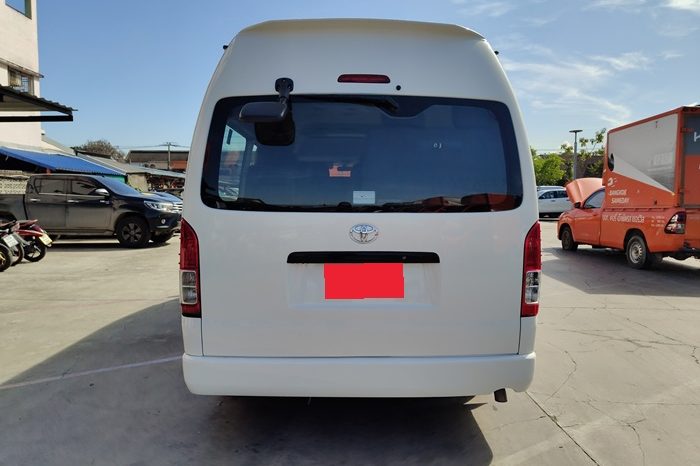 TOYOTA 2WD 2019 2.7 MT COMMUTER WHITE  4922 full