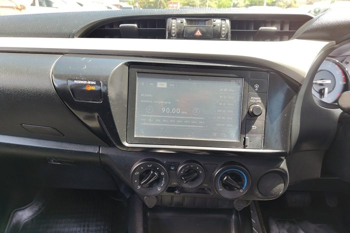 REVO 2WD 2020 2.4 MID AT DOUBLE CAB WHITE  1016 full