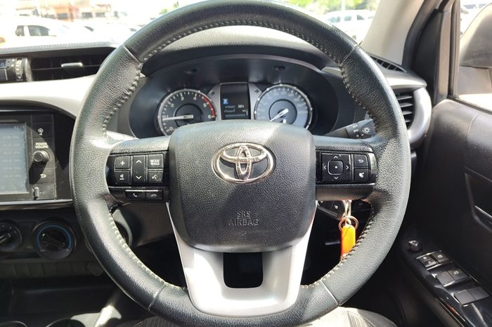 REVO 2WD 2020 2.4 MID AT DOUBLE CAB WHITE  1016 full