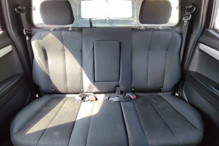 ISUZU 4WD 2019 3.0 MT DOUBLE CAB SILVER  2267 full