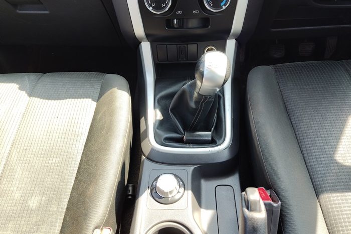 ISUZU 4WD 2019 3.0 MT DOUBLE CAB SILVER  2267 full