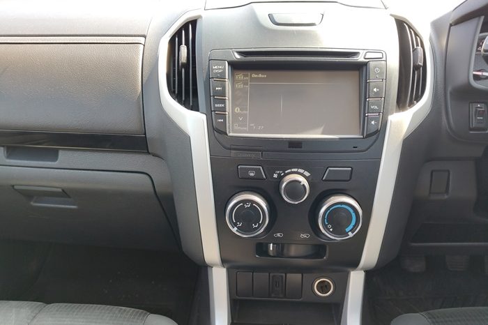 ISUZU 4WD 2019 3.0 MT DOUBLE CAB SILVER  2267 full