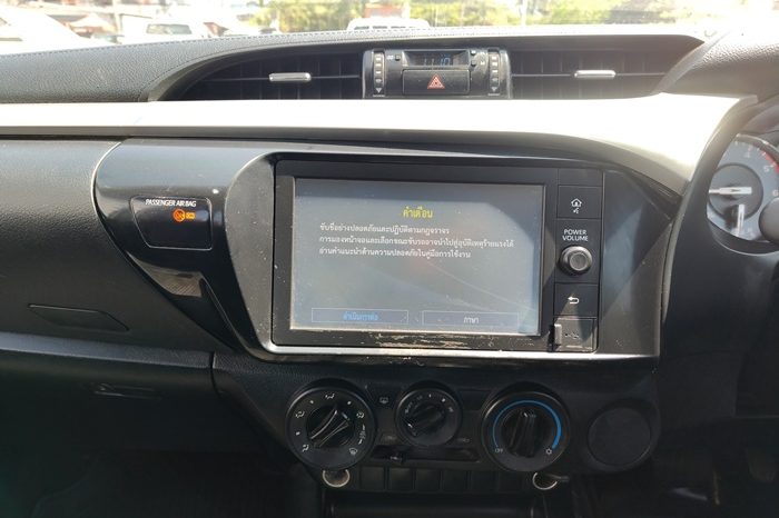 REVO 2WD 2020 2.4 MID AT DOUBLE CAB WHITE  2577 full