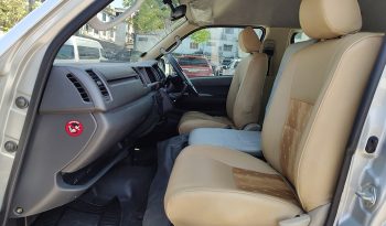 TOYOTA 2WD 2019 3.0 MT COMMUTER SILVER  7138 full