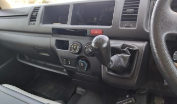 TOYOTA 2WD 2019 3.0 MT COMMUTER SILVER  7138 full