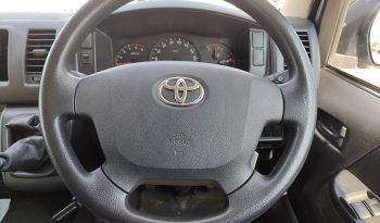 TOYOTA 2WD 2019 3.0 MT COMMUTER SILVER  7138 full
