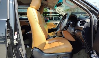 TOYOTA 4WD 2015 2.8V AT FORTUNER BLACK  8641 full