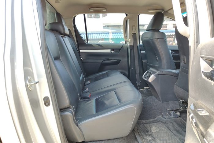 REVO 4WD 2020 2.8G MT DOUBLE CAB SILVER  7250 full