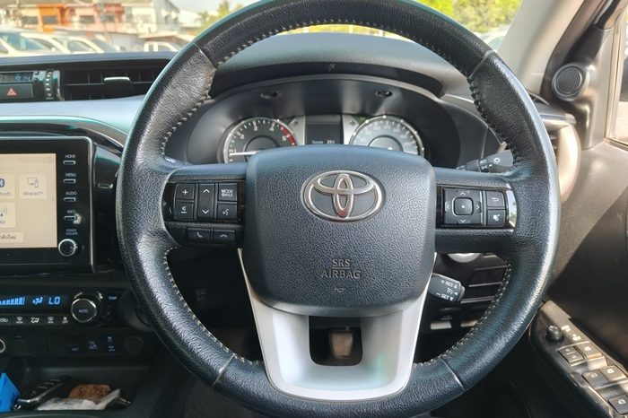 REVO 4WD 2020 2.8G MT DOUBLE CAB SILVER  7250 full