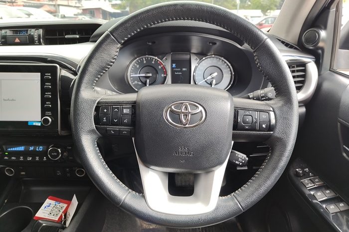 REVO 4WD 2021 2.8 HIGHT AT DOUBLE CAB SILVER  6931 full