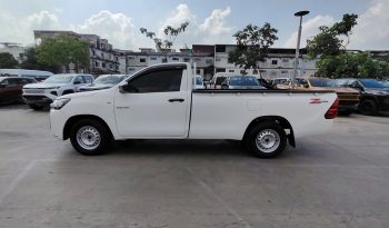 REVO 2WD 2022 2.4 ENTRY MT STANDARD WHITE  8271 full