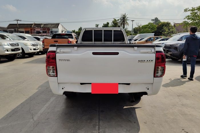 REVO 2WD 2022 2.4 ENTRY MT STANDARD WHITE  8271 full