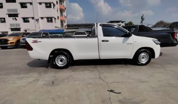 REVO 2WD 2022 2.4 ENTRY MT STANDARD WHITE  8271 full