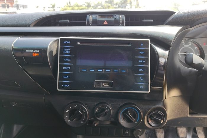 REVO 4WD 2019 2.8J MT STANDARD WHITE  8465 full